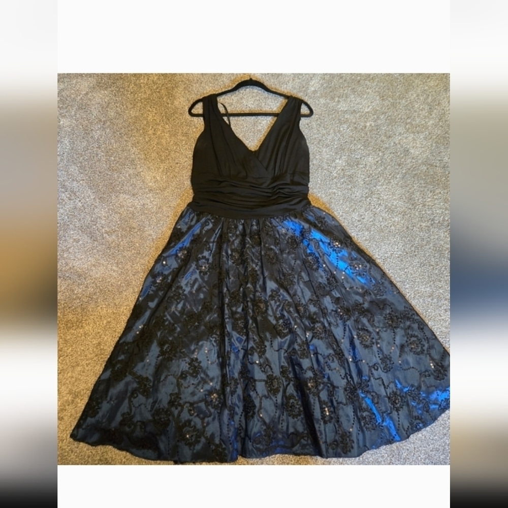 Dress Barn Black and Blue Cocktail Dress - Picture 6 of 6